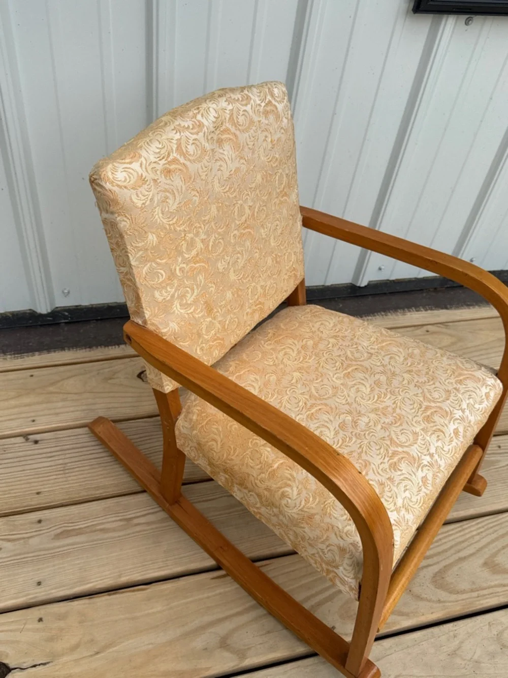 Children’s Vtg Handmade Rocking Chair in Cream Swirl Fabric 23”x23”x16”